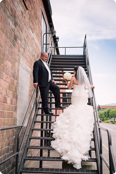 Kelowna-wedding-photography_Summerhill-winery_Laurel-Packing-House_153_by-Kevin-Trowbridge