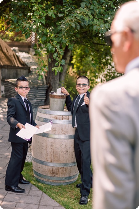 Kelowna-wedding-photography_Summerhill-winery_Laurel-Packing-House_33_by-Kevin-Trowbridge