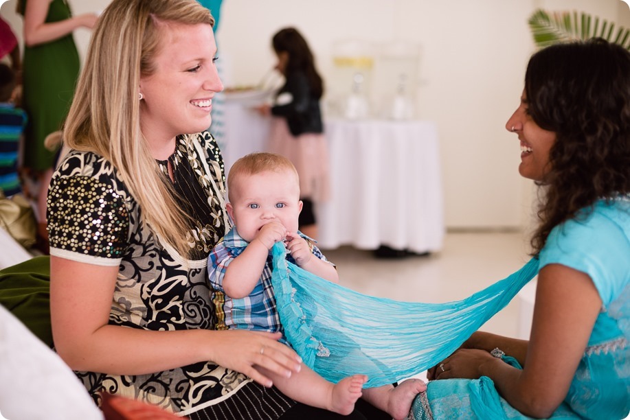 Henna-party_Indian-wedding-Maiyan_Sparkling-Hill-dancing_21_by-Kevin-Trowbridge