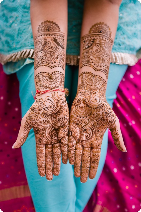 Henna-party_Indian-wedding-Maiyan_Sparkling-Hill-dancing_25_by-Kevin-Trowbridge