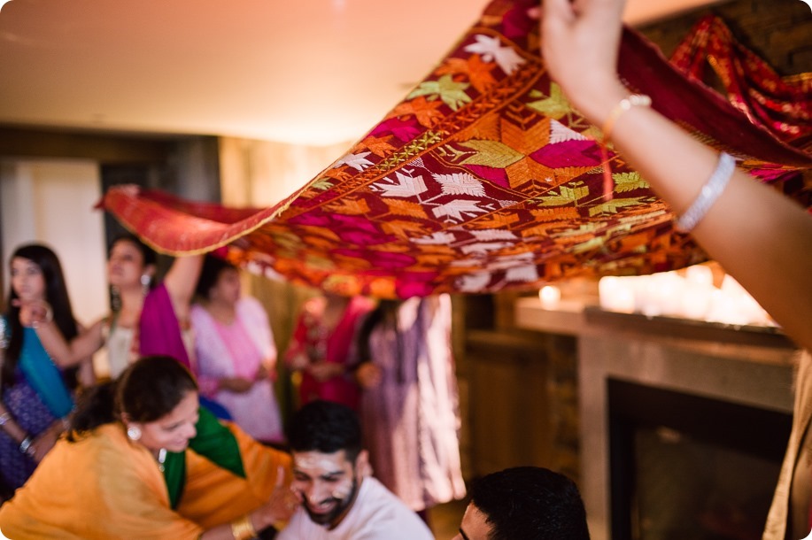 Henna-party_Indian-wedding-Maiyan_Sparkling-Hill-dancing_40_by-Kevin-Trowbridge