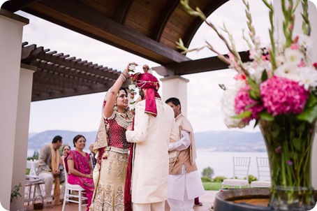 Hindu-wedding-ceremony_Kelowna_Cedar-Creek_Sparkling-Hill_103_by-Kevin-Trowbridge