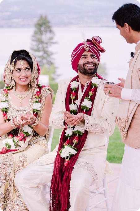 Hindu-wedding-ceremony_Kelowna_Cedar-Creek_Sparkling-Hill_115_by-Kevin-Trowbridge