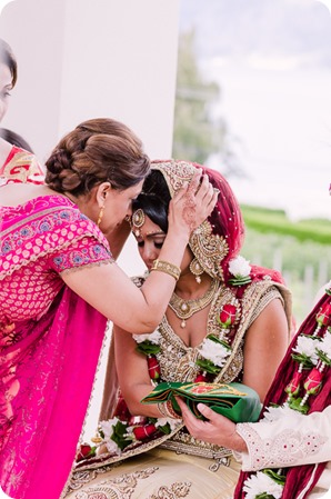 Hindu-wedding-ceremony_Kelowna_Cedar-Creek_Sparkling-Hill_130_by-Kevin-Trowbridge