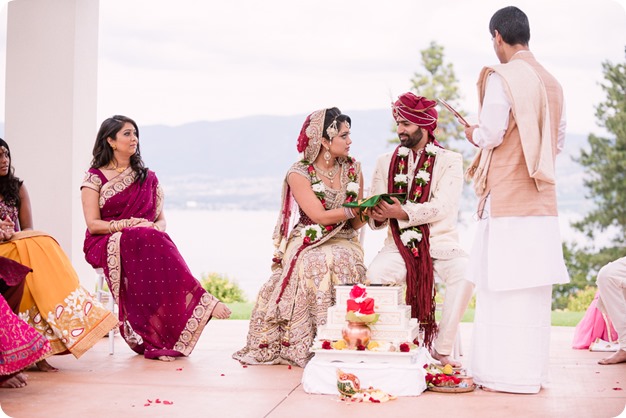 Hindu-wedding-ceremony_Kelowna_Cedar-Creek_Sparkling-Hill_132_by-Kevin-Trowbridge