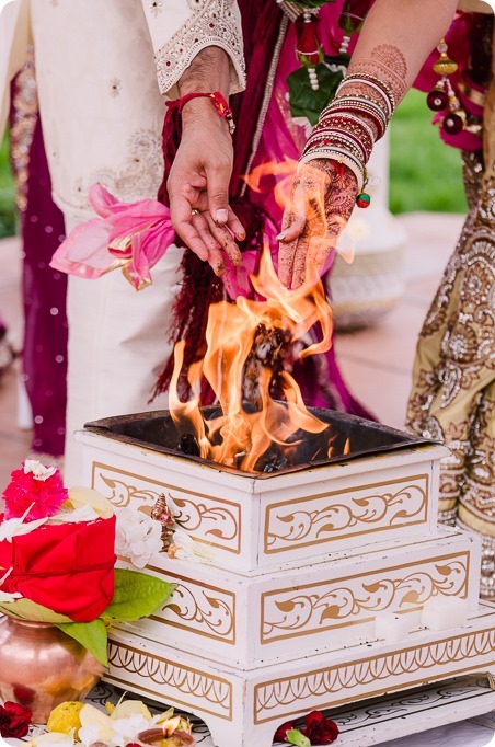 Hindu-wedding-ceremony_Kelowna_Cedar-Creek_Sparkling-Hill_150_by-Kevin-Trowbridge