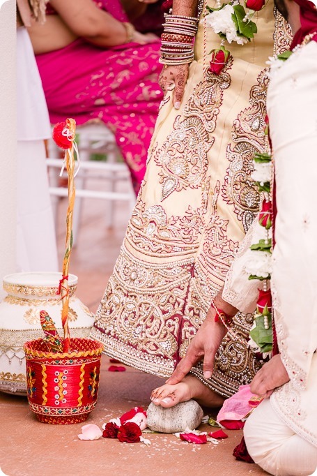 Hindu-wedding-ceremony_Kelowna_Cedar-Creek_Sparkling-Hill_153_by-Kevin-Trowbridge