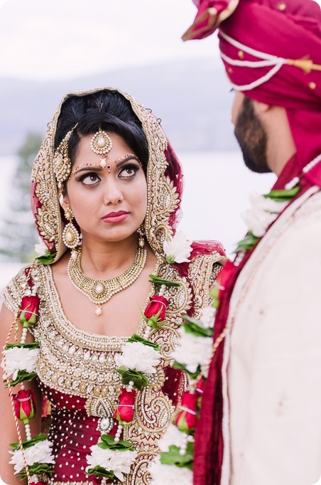 Hindu-wedding-ceremony_Kelowna_Cedar-Creek_Sparkling-Hill_164_by-Kevin-Trowbridge