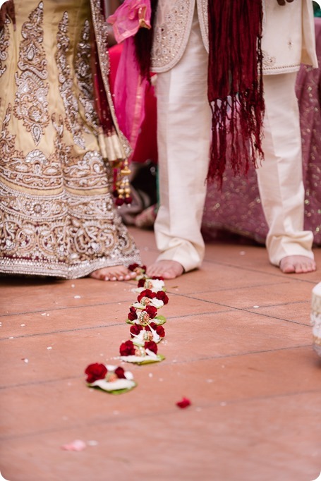 Hindu-wedding-ceremony_Kelowna_Cedar-Creek_Sparkling-Hill_166_by-Kevin-Trowbridge