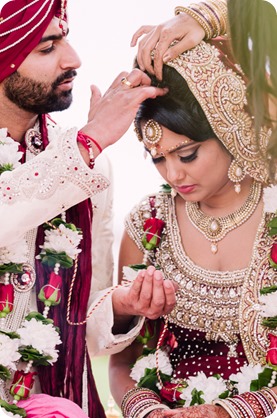 Hindu-wedding-ceremony_Kelowna_Cedar-Creek_Sparkling-Hill_179_by-Kevin-Trowbridge