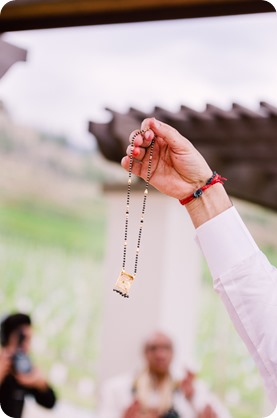 Hindu-wedding-ceremony_Kelowna_Cedar-Creek_Sparkling-Hill_180_by-Kevin-Trowbridge