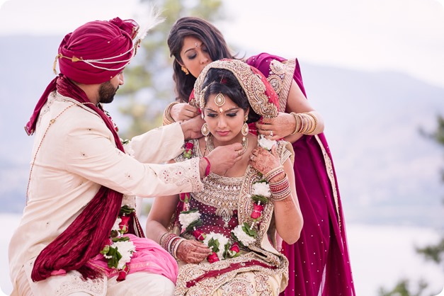 Hindu-wedding-ceremony_Kelowna_Cedar-Creek_Sparkling-Hill_181_by-Kevin-Trowbridge