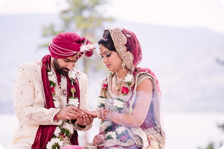 Hindu-wedding-ceremony_Kelowna_Cedar-Creek_Sparkling-Hill_190_by-Kevin-Trowbridge