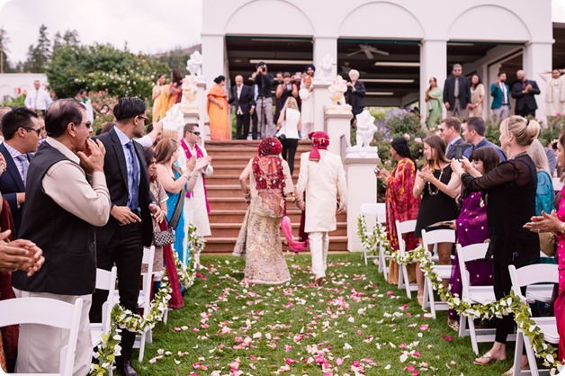 Hindu-wedding-ceremony_Kelowna_Cedar-Creek_Sparkling-Hill_202_by-Kevin-Trowbridge