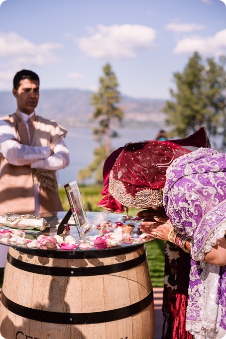 Hindu-wedding-ceremony_Kelowna_Cedar-Creek_Sparkling-Hill_211_by-Kevin-Trowbridge