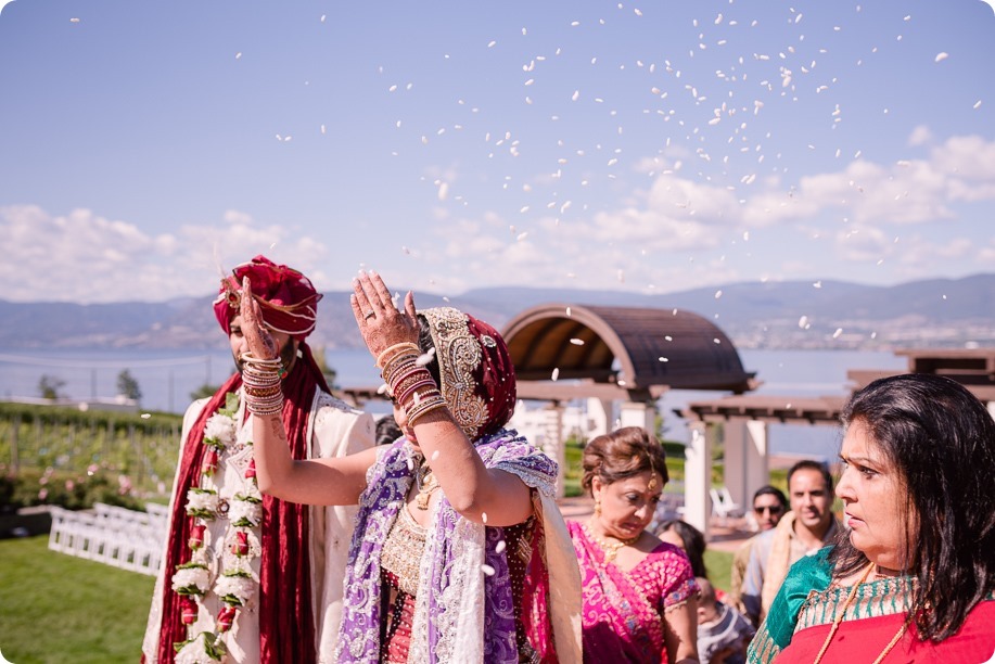 Hindu-wedding-ceremony_Kelowna_Cedar-Creek_Sparkling-Hill_217_by-Kevin-Trowbridge