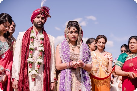 Hindu-wedding-ceremony_Kelowna_Cedar-Creek_Sparkling-Hill_219_by-Kevin-Trowbridge