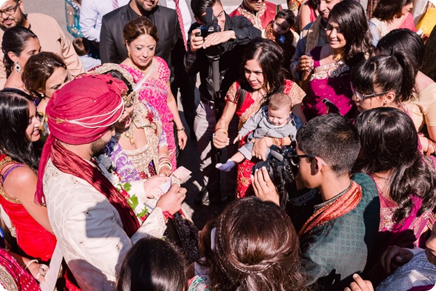 Hindu-wedding-ceremony_Kelowna_Cedar-Creek_Sparkling-Hill_227_by-Kevin-Trowbridge