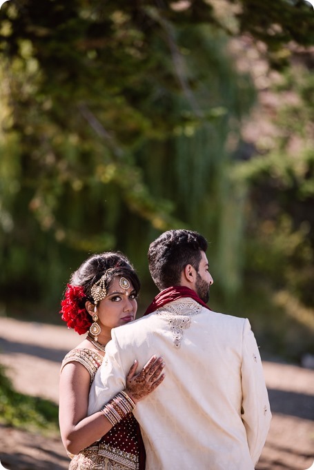 Hindu-wedding-ceremony_Kelowna_Cedar-Creek_Sparkling-Hill_248_by-Kevin-Trowbridge