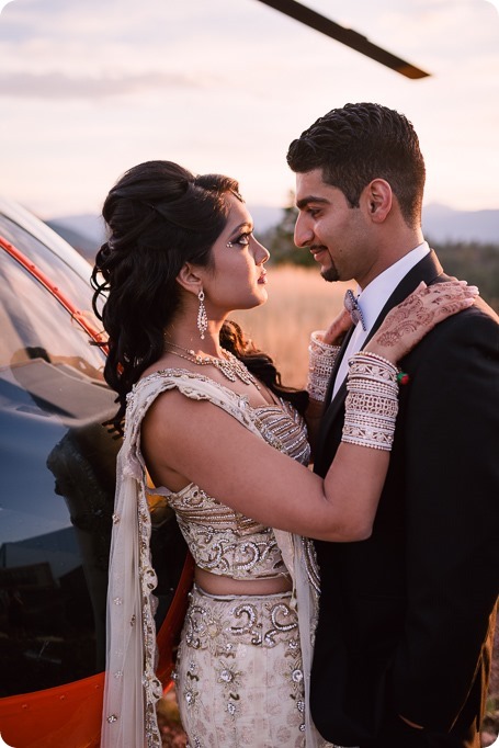 Hindu-wedding-ceremony_Kelowna_Cedar-Creek_Sparkling-Hill_299_by-Kevin-Trowbridge