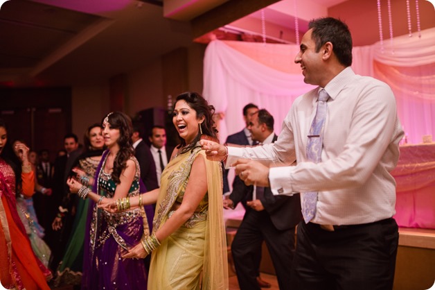 Hindu-wedding-ceremony_Kelowna_Cedar-Creek_Sparkling-Hill_387_by-Kevin-Trowbridge