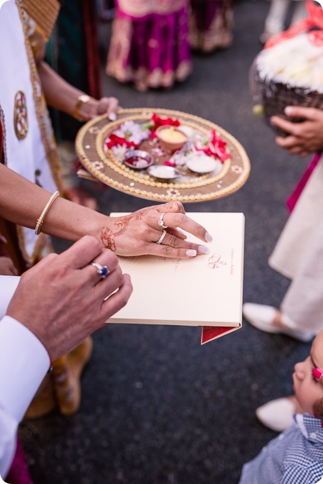 Hindu-wedding-ceremony_Kelowna_Cedar-Creek_Sparkling-Hill_44_by-Kevin-Trowbridge