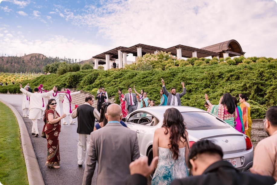 Hindu-wedding-ceremony_Kelowna_Cedar-Creek_Sparkling-Hill_46_by-Kevin-Trowbridge