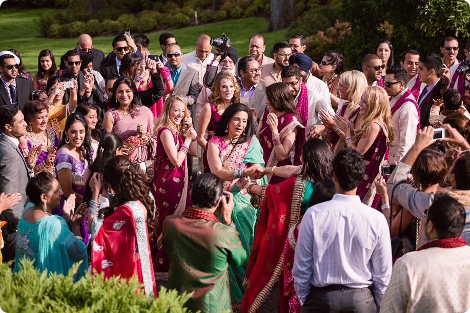 Hindu-wedding-ceremony_Kelowna_Cedar-Creek_Sparkling-Hill_50_by-Kevin-Trowbridge