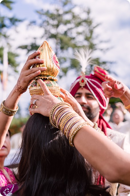 Hindu-wedding-ceremony_Kelowna_Cedar-Creek_Sparkling-Hill_62_by-Kevin-Trowbridge