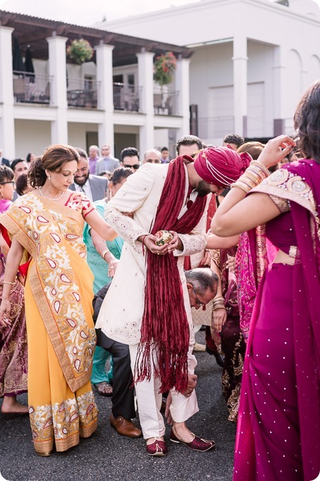 Hindu-wedding-ceremony_Kelowna_Cedar-Creek_Sparkling-Hill_65_by-Kevin-Trowbridge