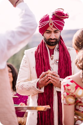 Hindu-wedding-ceremony_Kelowna_Cedar-Creek_Sparkling-Hill_78_by-Kevin-Trowbridge