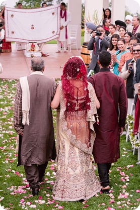 Hindu-wedding-ceremony_Kelowna_Cedar-Creek_Sparkling-Hill_94_by-Kevin-Trowbridge