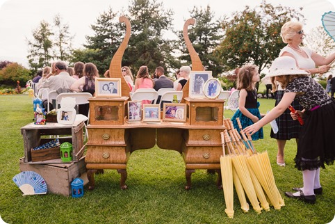 Kelowna-wedding-photographer_Harvest-Golf-Club_colourful-decor-theme_83803_by-Kevin-Trowbridge