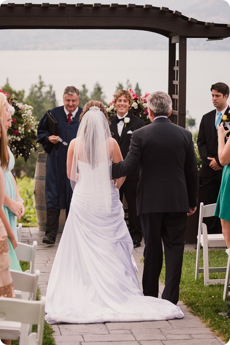 Kelowna-wedding-photography_Summerhill-Winery_classic-mustang_45_by-Kevin-Trowbridge