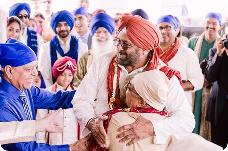 Sikh-Indian-wedding_Kelowna-Temple_Sparkling-Hill_109_by-Kevin-Trowbridge