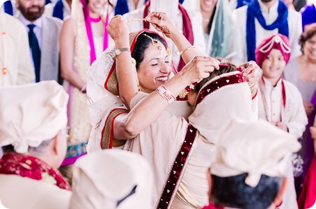 Sikh-Indian-wedding_Kelowna-Temple_Sparkling-Hill_115_by-Kevin-Trowbridge