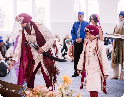 Sikh-Indian-wedding_Kelowna-Temple_Sparkling-Hill_130_by-Kevin-Trowbridge