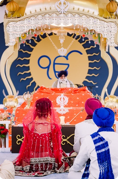 Sikh-Indian-wedding_Kelowna-Temple_Sparkling-Hill_149_by-Kevin-Trowbridge