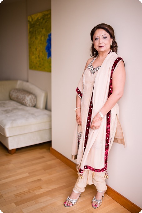Sikh-Indian-wedding_Kelowna-Temple_Sparkling-Hill_34_by-Kevin-Trowbridge