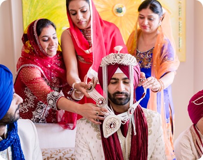 Sikh-Indian-wedding_Kelowna-Temple_Sparkling-Hill_75_by-Kevin-Trowbridge