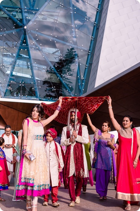 Sikh-Indian-wedding_Kelowna-Temple_Sparkling-Hill_85_by-Kevin-Trowbridge