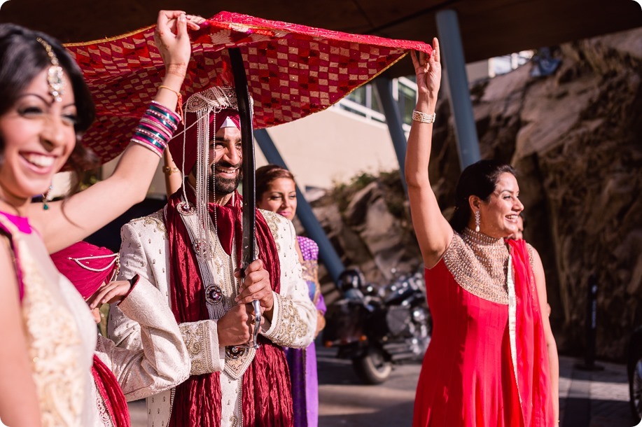 Sikh-Indian-wedding_Kelowna-Temple_Sparkling-Hill_87_by-Kevin-Trowbridge