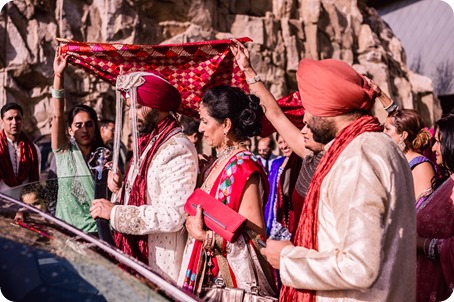 Sikh-Indian-wedding_Kelowna-Temple_Sparkling-Hill_88_by-Kevin-Trowbridge