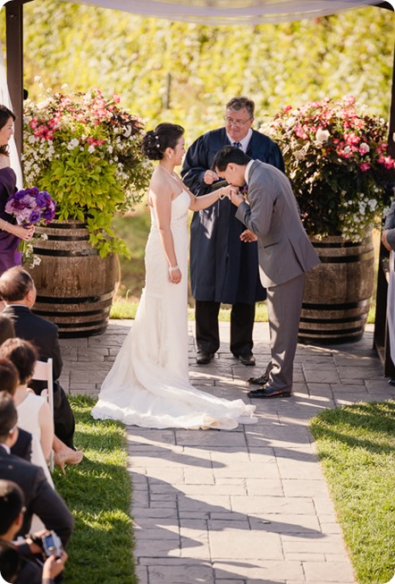 Traditional-Chinese-Tea-Ceremony-Summerhill-wedding-Kelowna-photographer_119_by-Kevin-Trowbridge