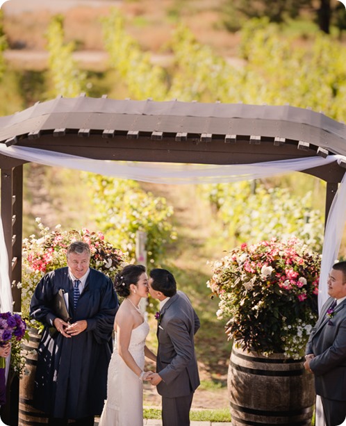 Traditional-Chinese-Tea-Ceremony-Summerhill-wedding-Kelowna-photographer_122_by-Kevin-Trowbridge