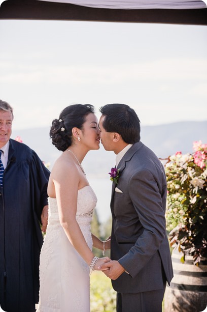 Traditional-Chinese-Tea-Ceremony-Summerhill-wedding-Kelowna-photographer_123_by-Kevin-Trowbridge