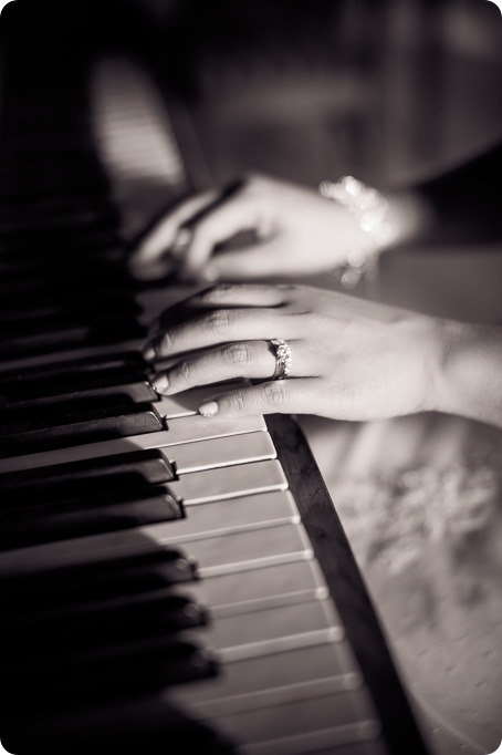 Traditional-Chinese-Tea-Ceremony-Summerhill-wedding-Kelowna-photographer_153_by-Kevin-Trowbridge