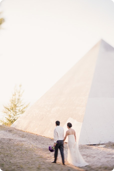 Traditional-Chinese-Tea-Ceremony-Summerhill-wedding-Kelowna-photographer_168_by-Kevin-Trowbridge