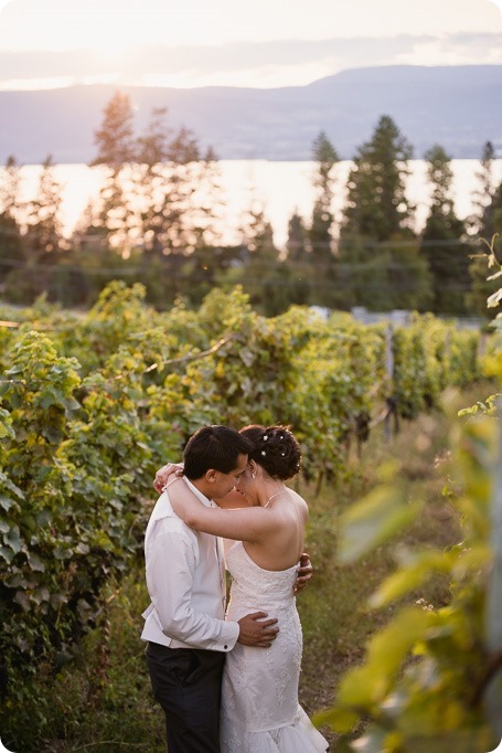 Traditional-Chinese-Tea-Ceremony-Summerhill-wedding-Kelowna-photographer_186_by-Kevin-Trowbridge