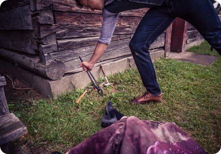 Zombie-engagement-session_walking-dead-attack_father-pandosy_Kelowna-photographer_95_by-Kevin-Trowbridge